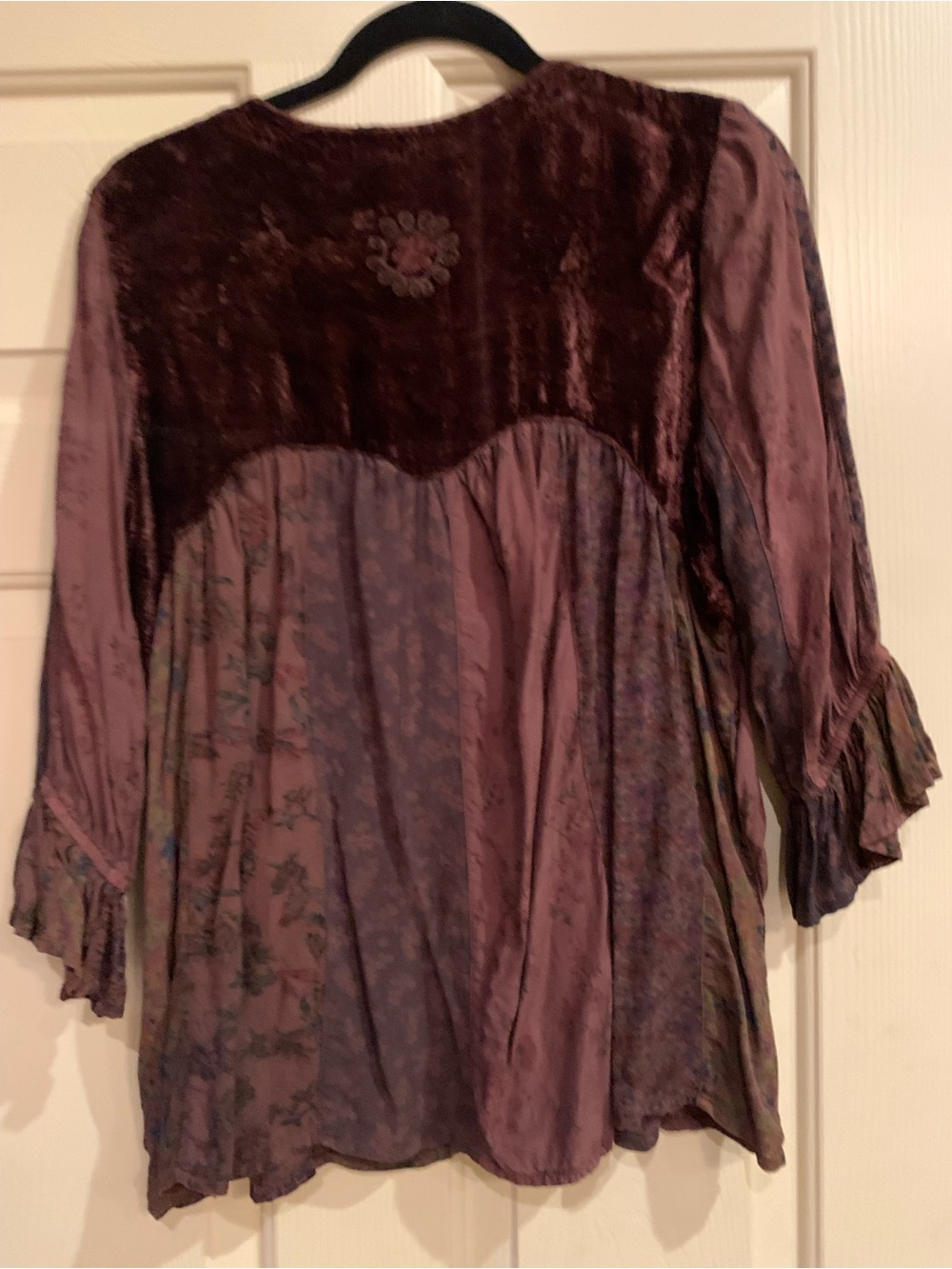 Vintage-Inspired Patchwork Button-Front Blouse - Picture 3 of 9